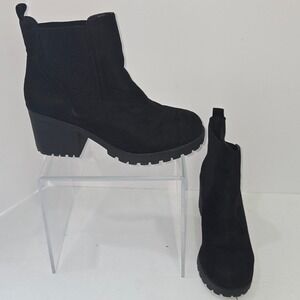 Unr8ed Zinon Black Faux Suede Chunky Heel Lug Sole Chelsea Ankle Boots Size 10M